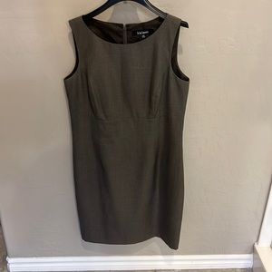 Le Suit 10P excellent sheath dress